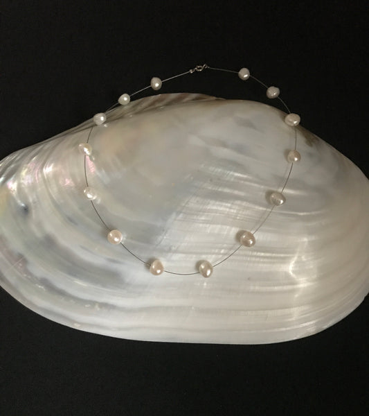 White Pearl Necklace image 1
