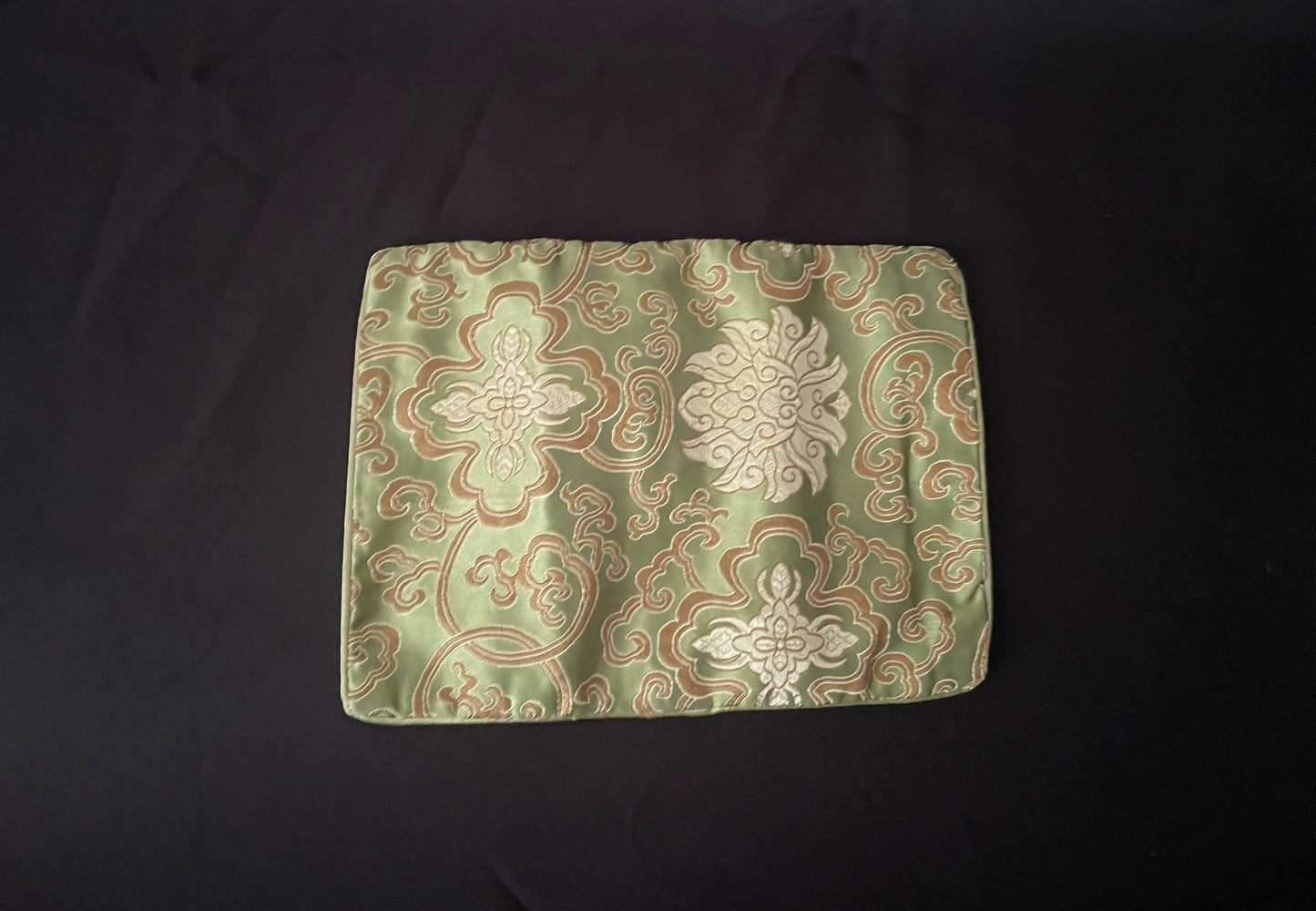 Green and Gold Jewellery Wrap
