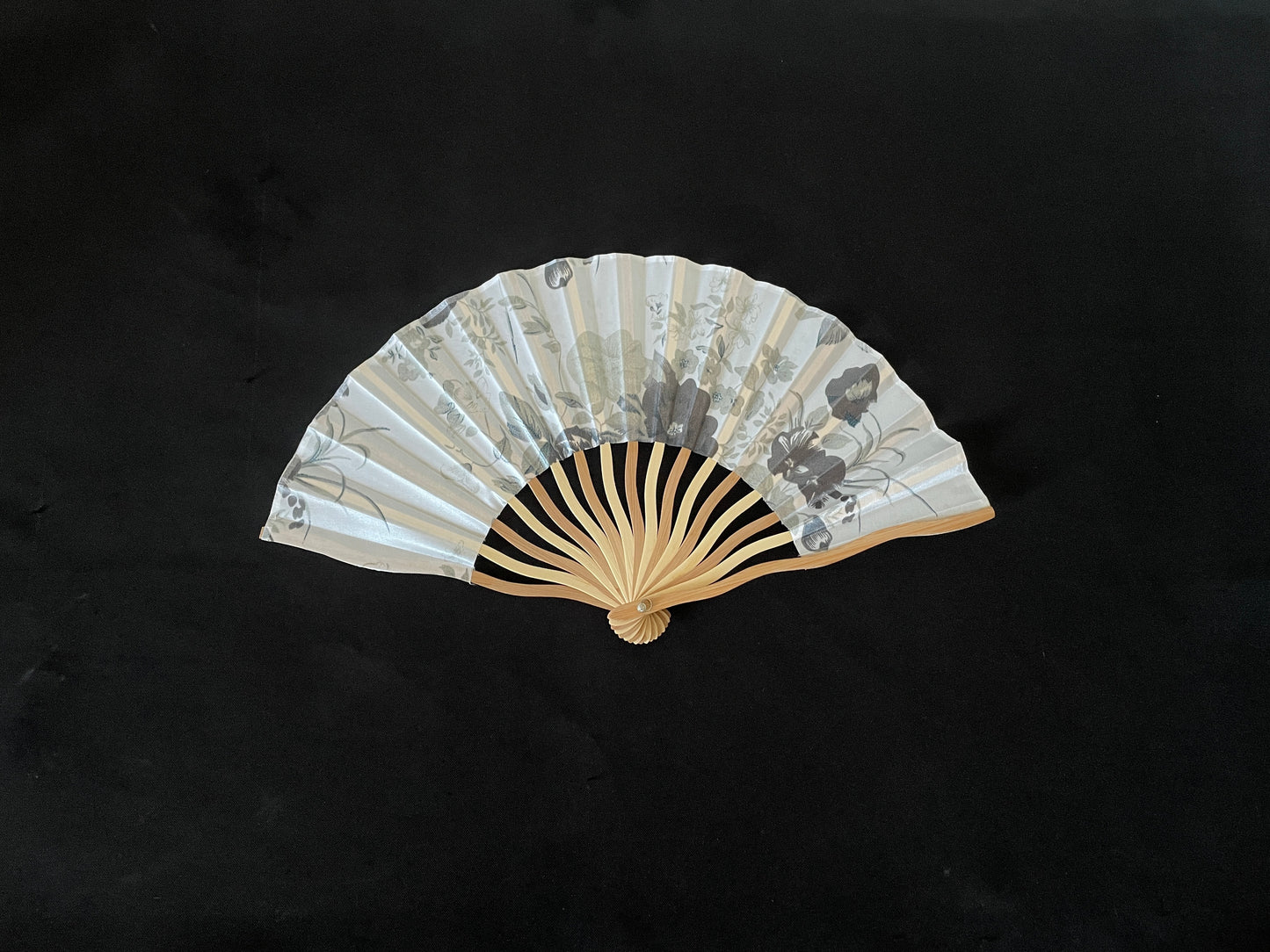 Grey Handheld Fan image 0