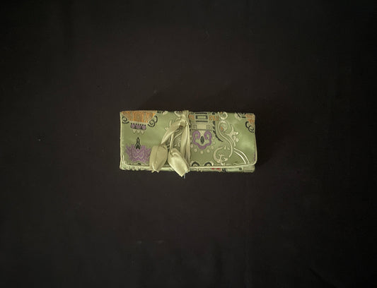 Green Jewellery Wrap image 1