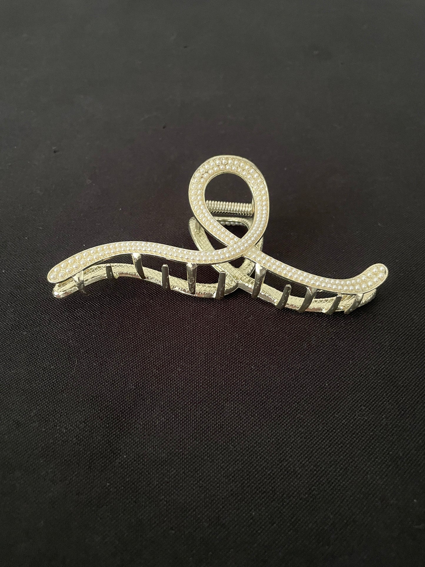 Pearl Bead Claw Hair Clip image 1
