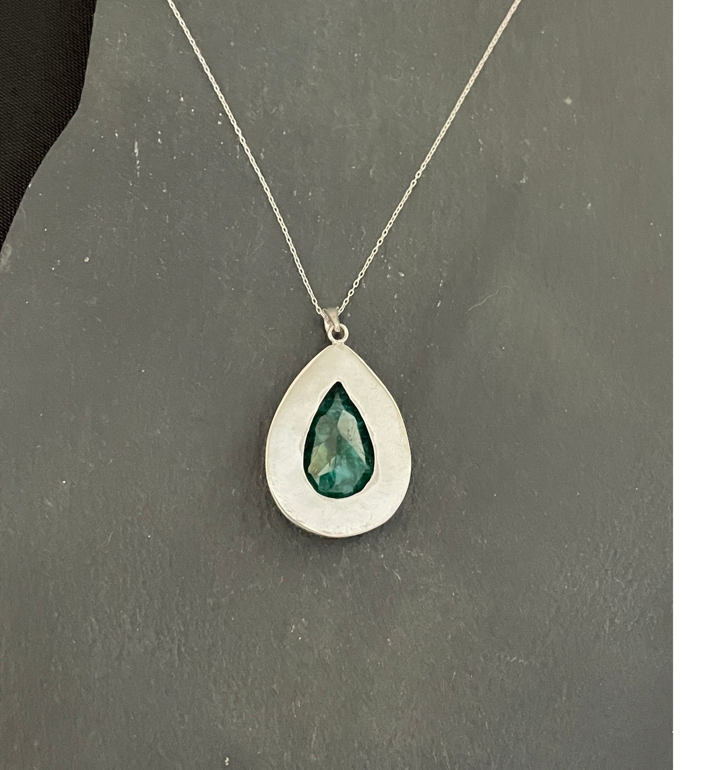 Teardrop Emerald and Silver Pendant image 3