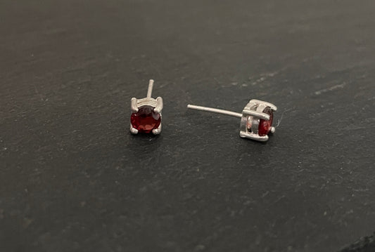Garnet Round Stud - Large image 1