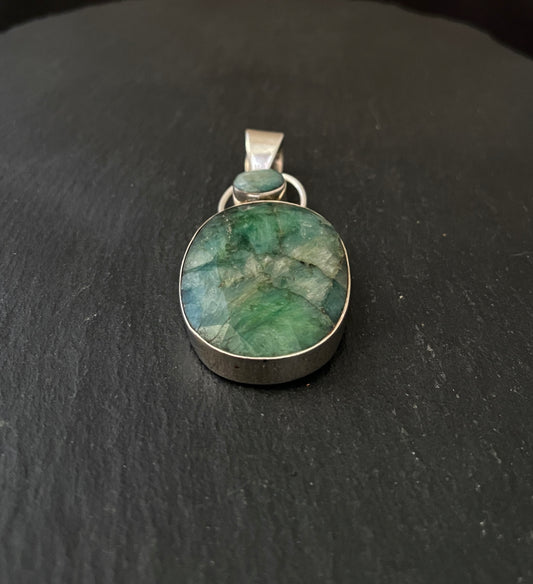 Oval Emerald Pendant image 1