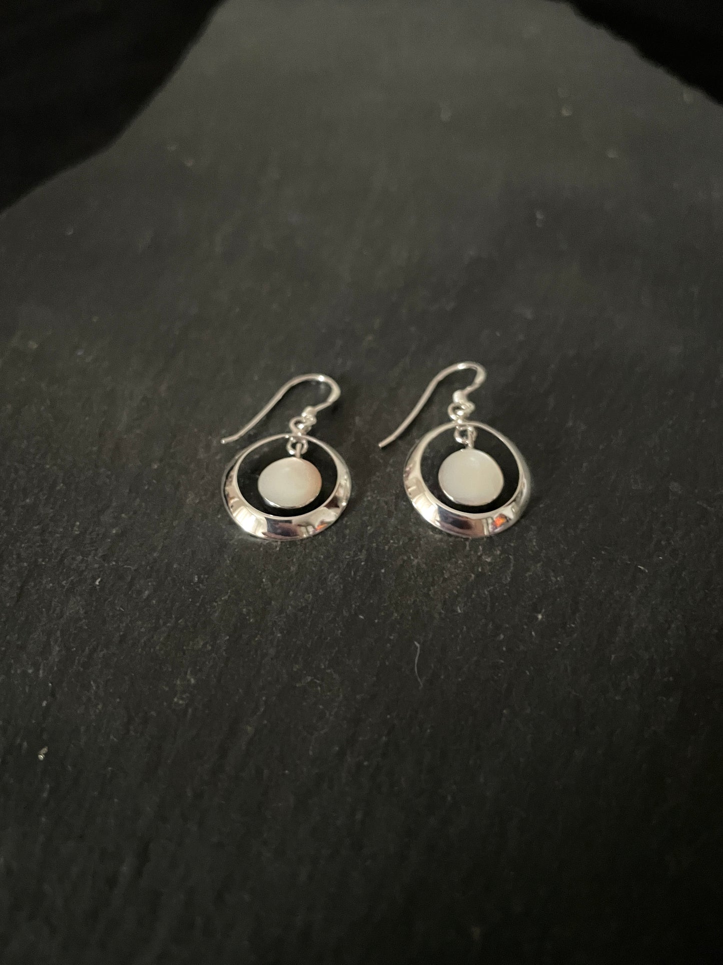 Mother of Pearl Round Earrings