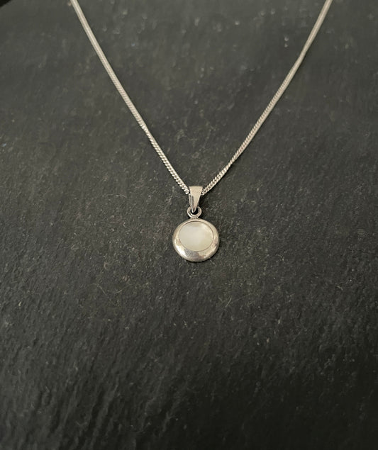 Round Mother of Pearl Pendant
