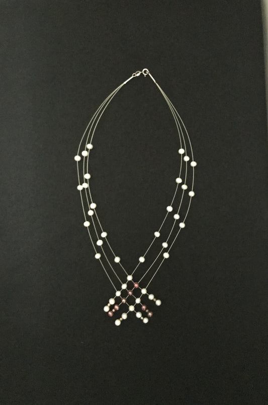 Pearl Necklace image 1