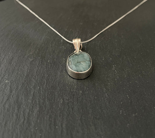 Oval Emerald Pendant image 1