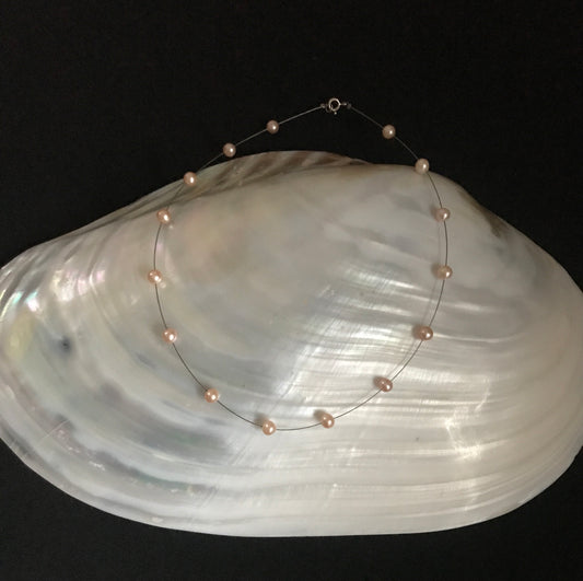 Peach Pearl Necklace image 1
