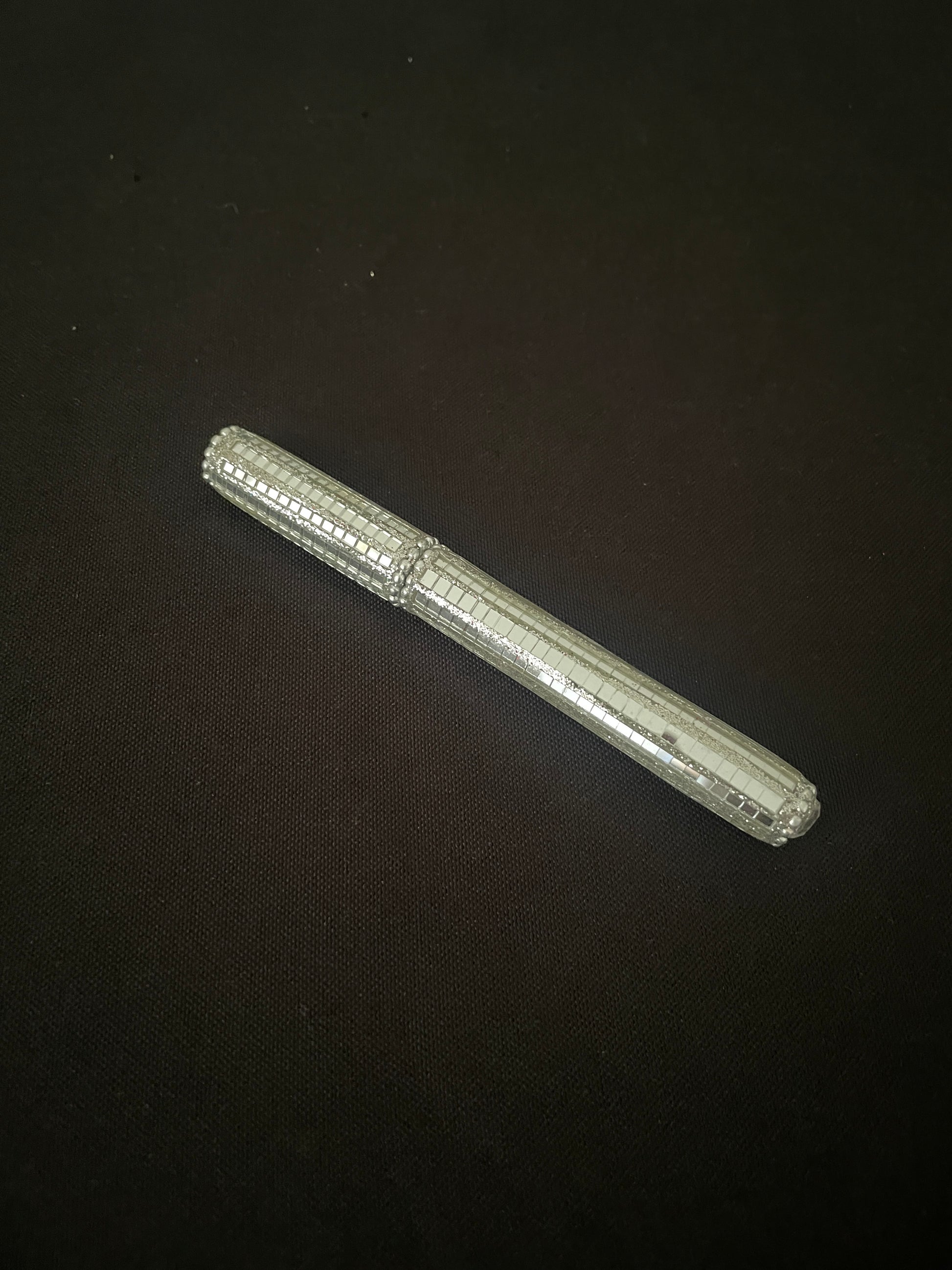 Silver Glitter Pen image 0