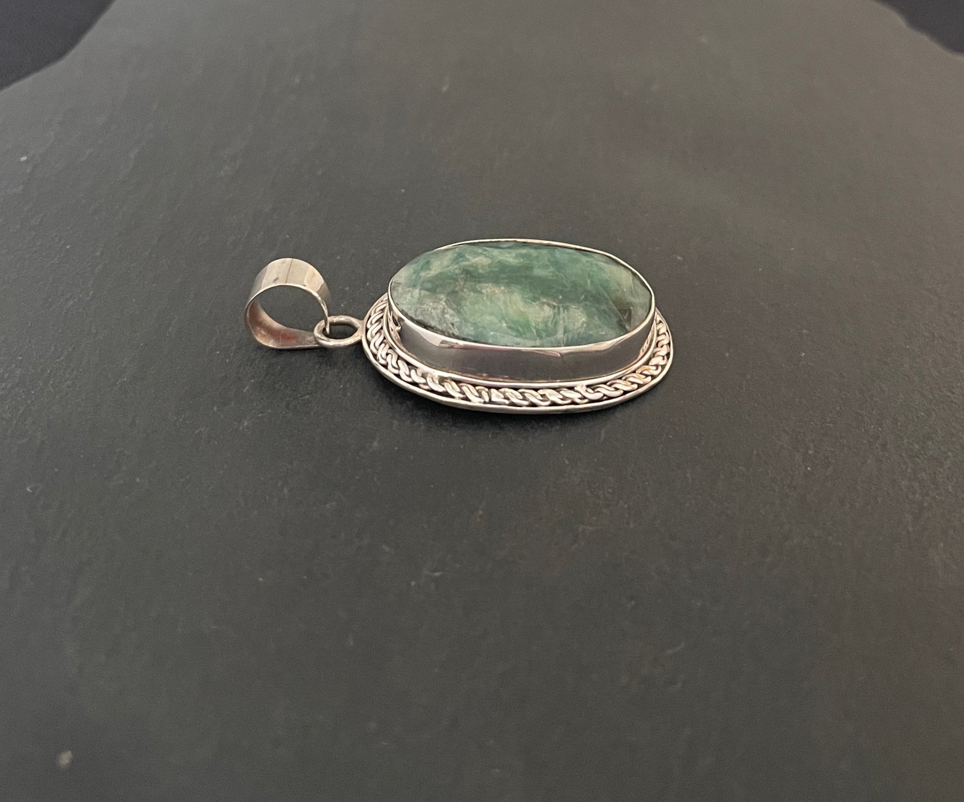 Oval Emerald Pendant image 2