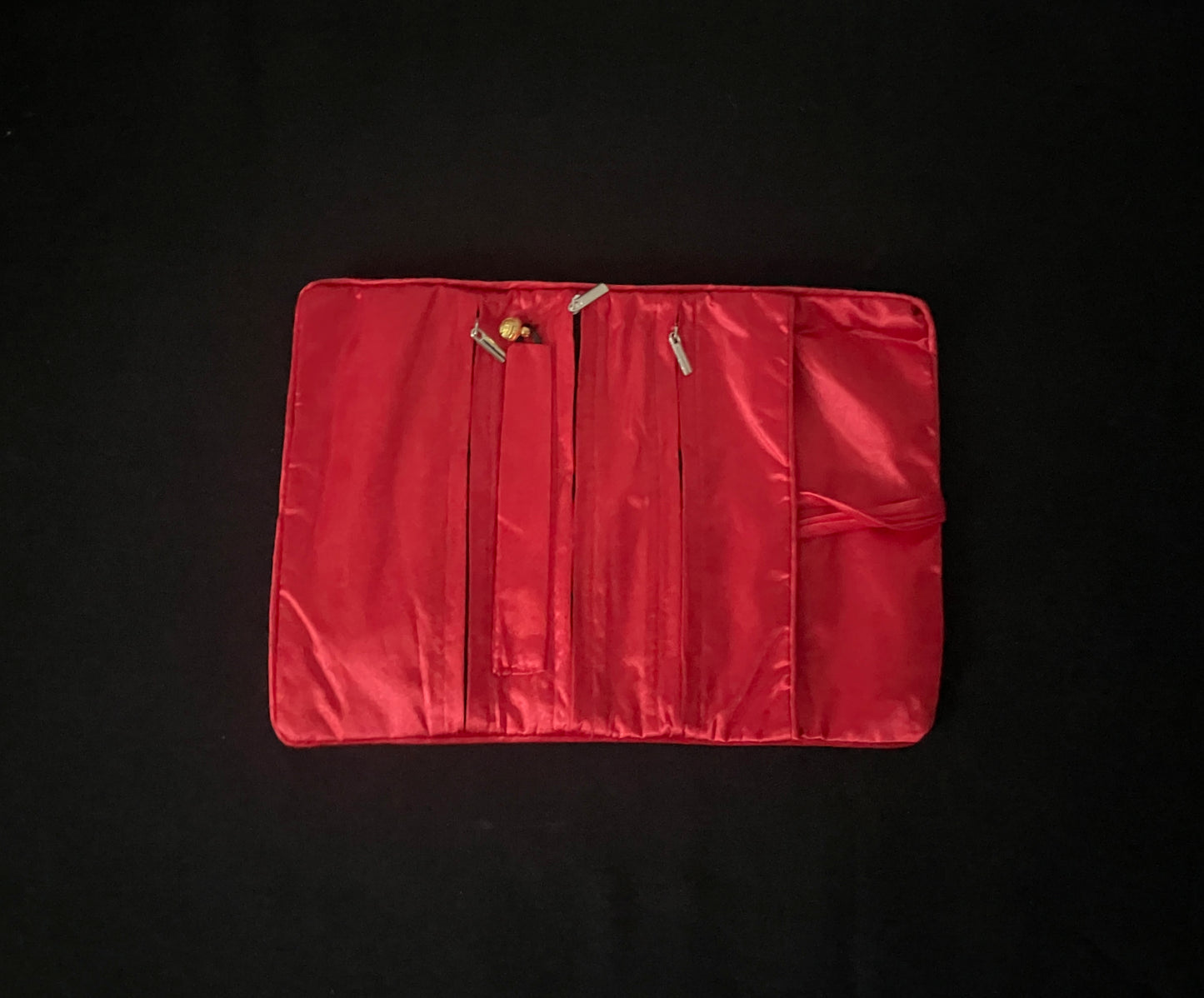 Red Jewellery Wrap image 2