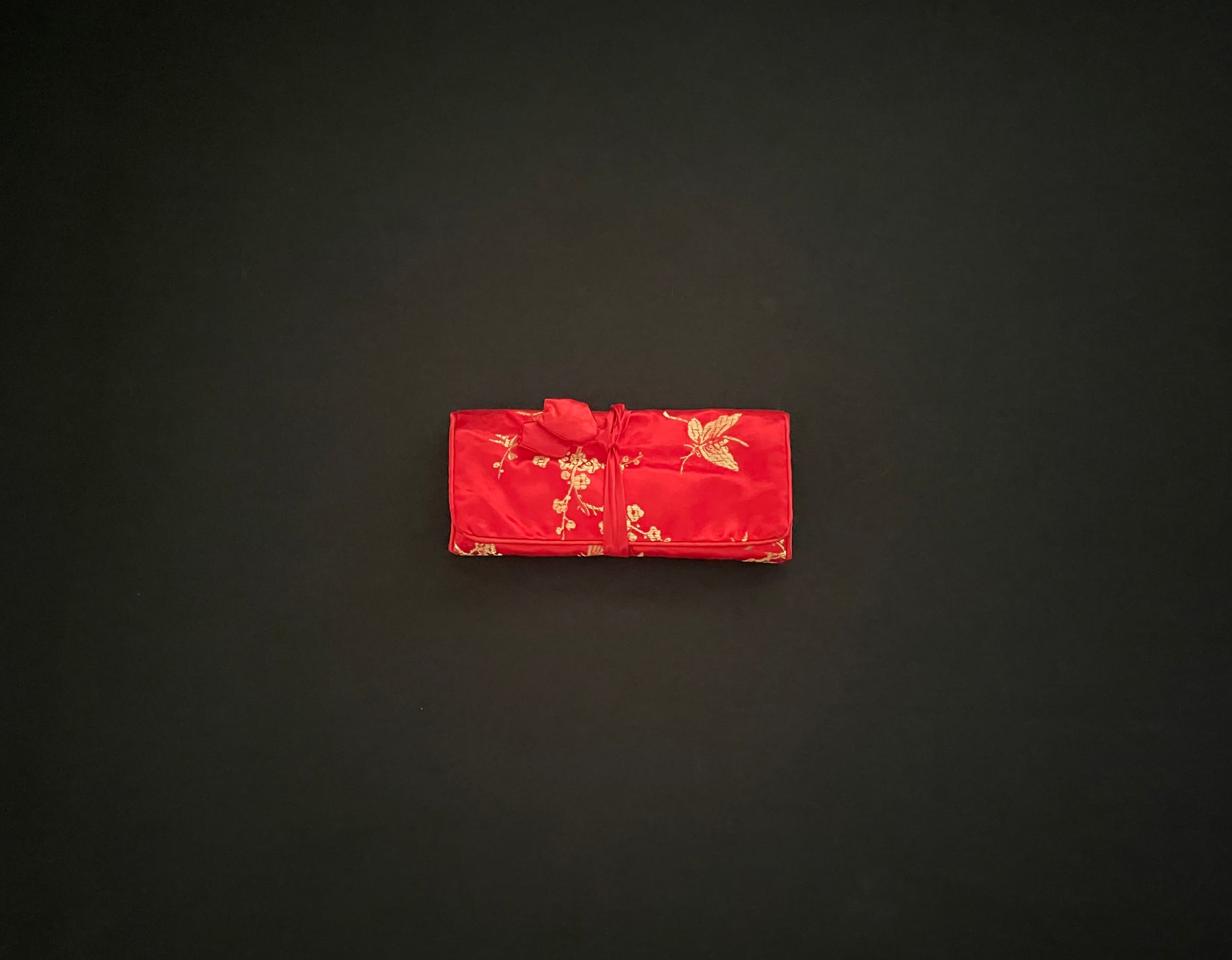 Red Jewellery Wrap image 1