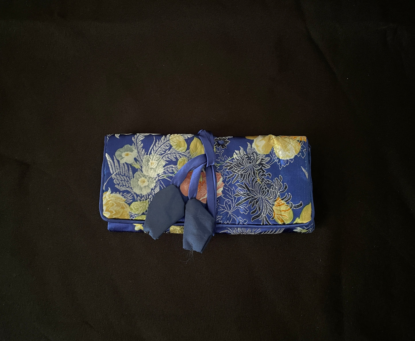 Blue Flower Jewellery Wrap