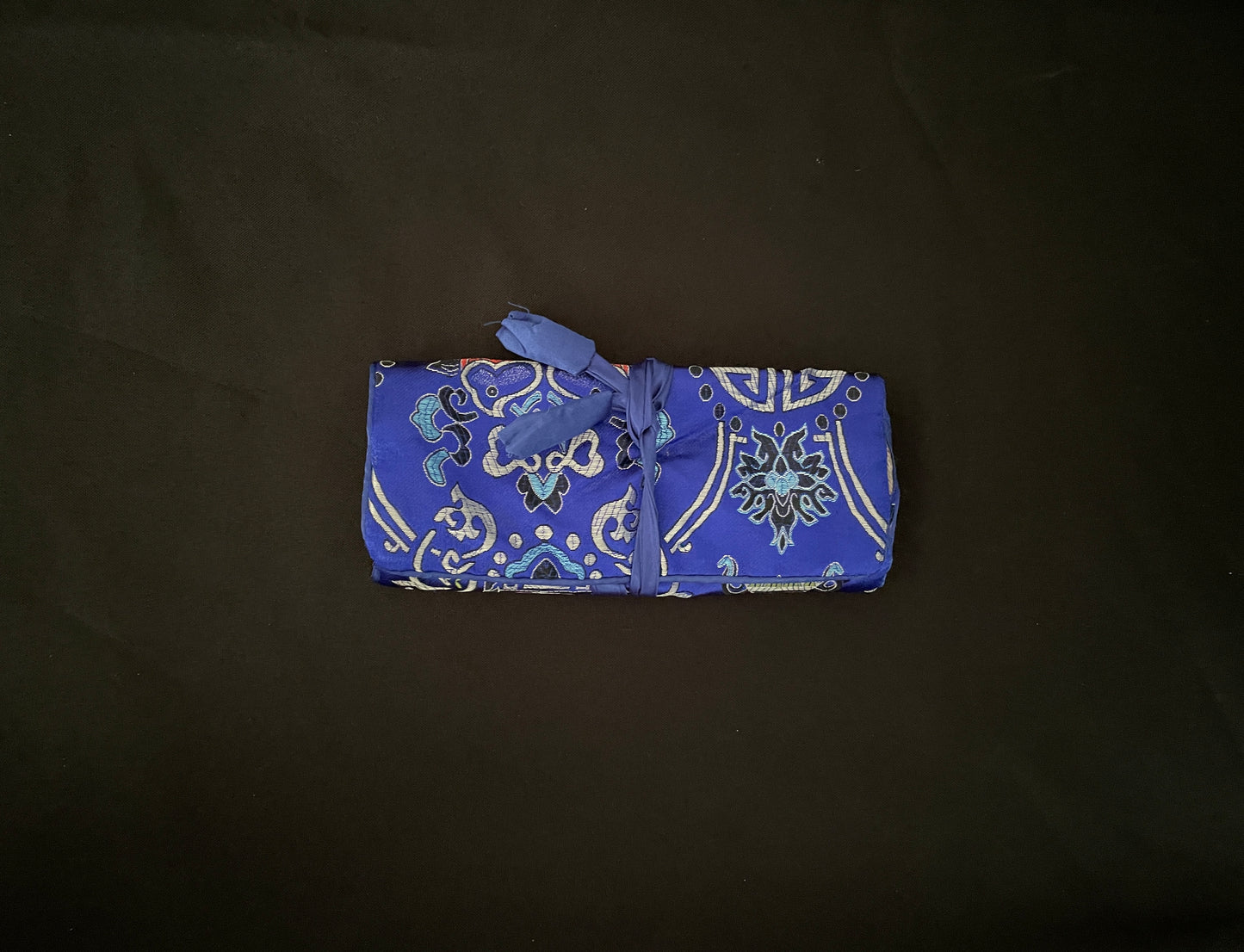 Blue Flower Jewellery Wrap