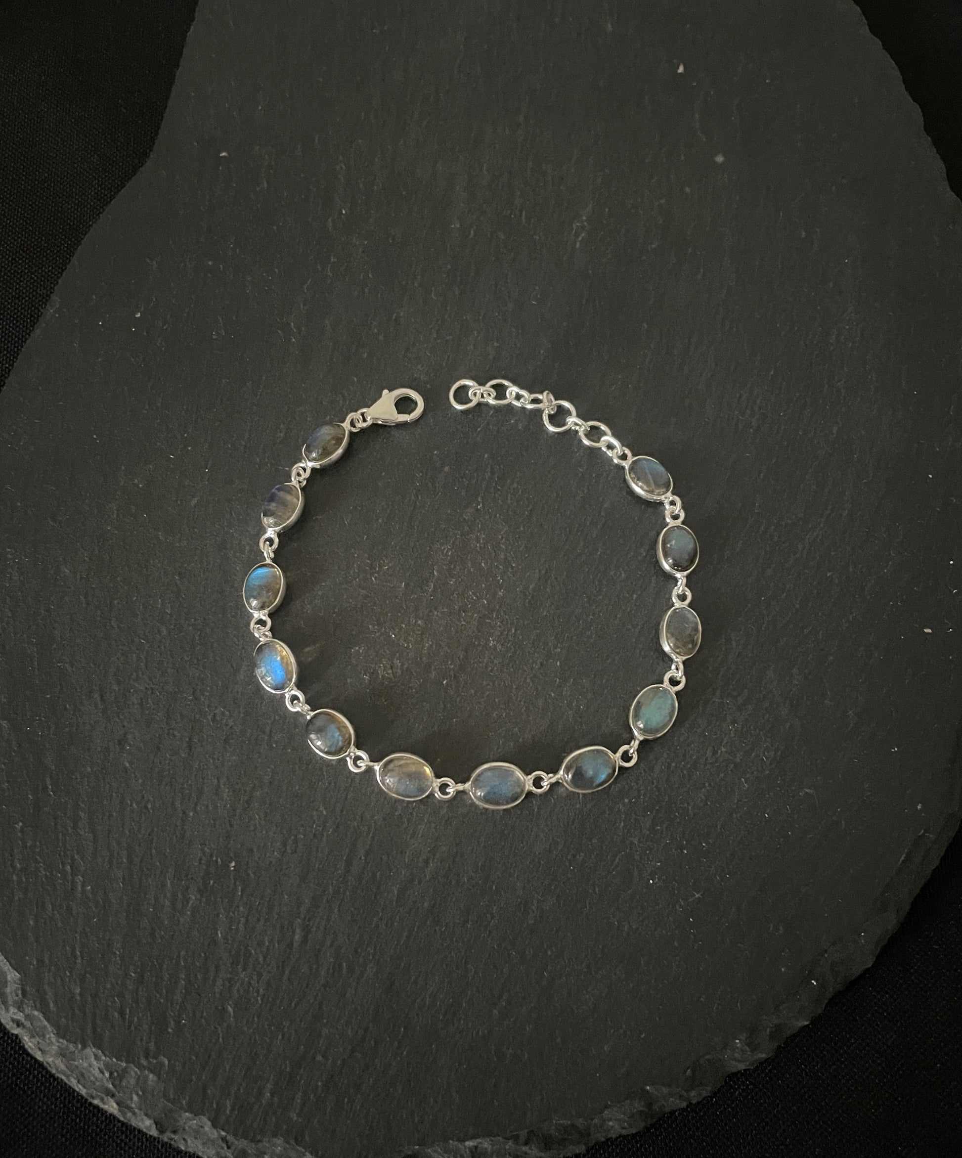 Labradorite and Silver Oval Bracelet image 2