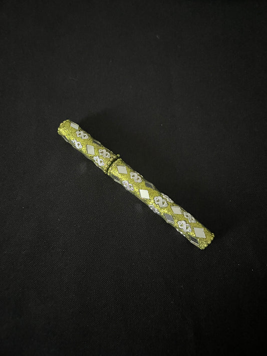 Green Glitter Pen image 0