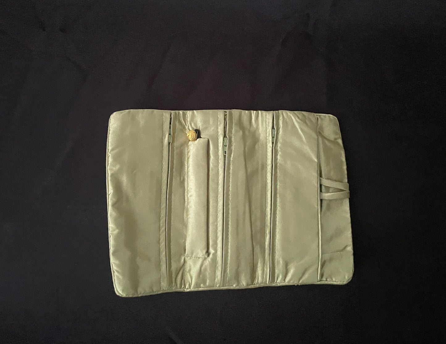 Green and Gold Jewellery Wrap