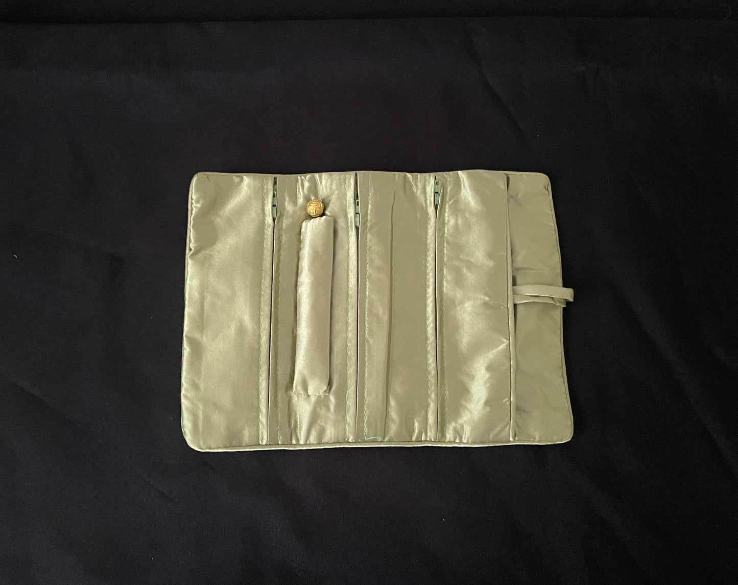 Green and Gold Jewellery Wrap