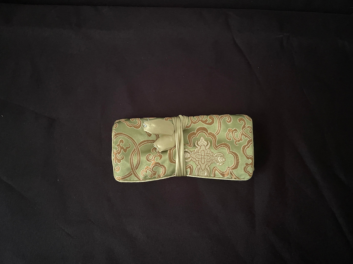 Green and Gold Jewellery Wrap