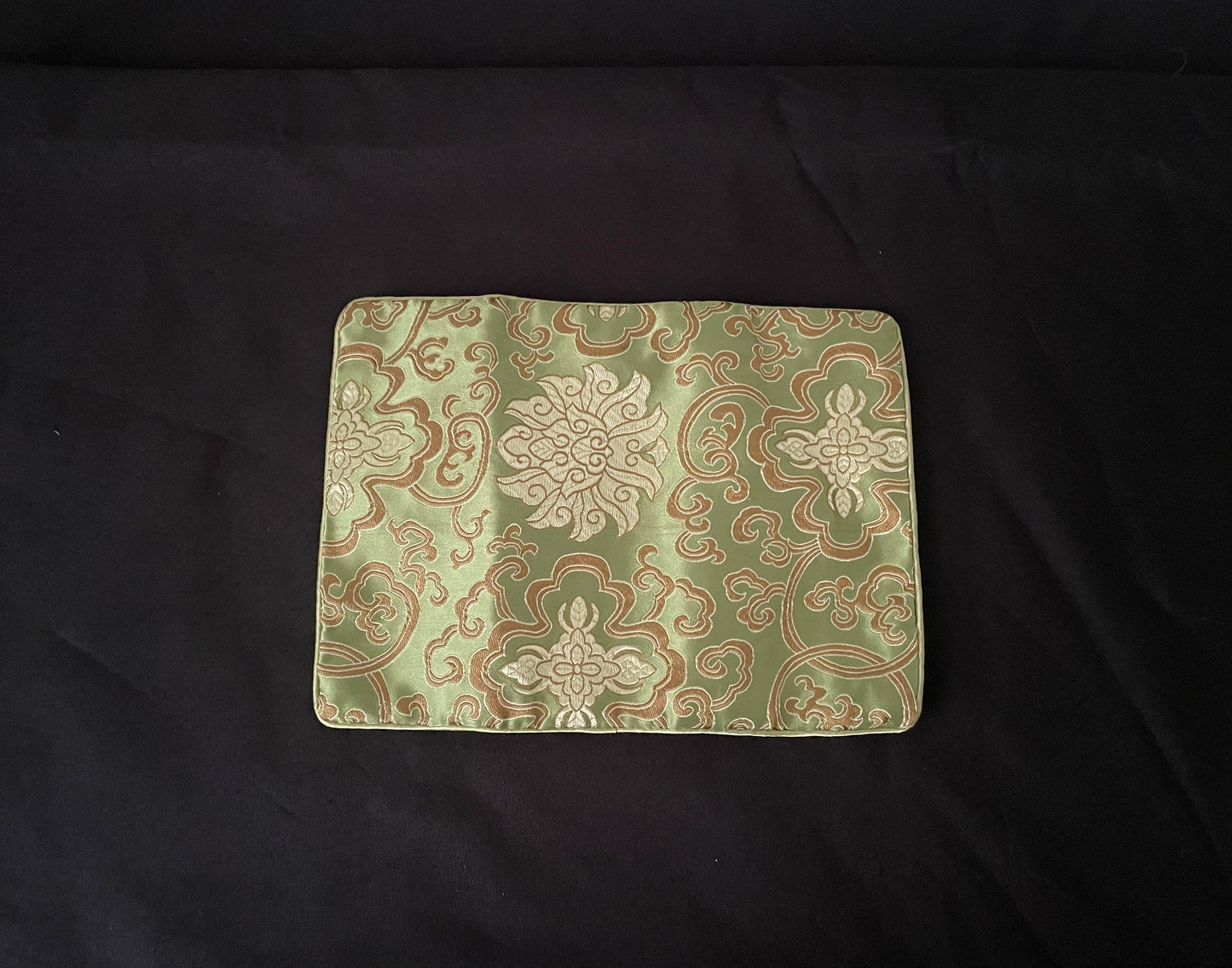 Green and Gold Jewellery Wrap