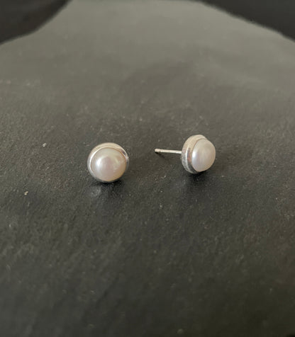 Round Pearl Stud Earrings image 1