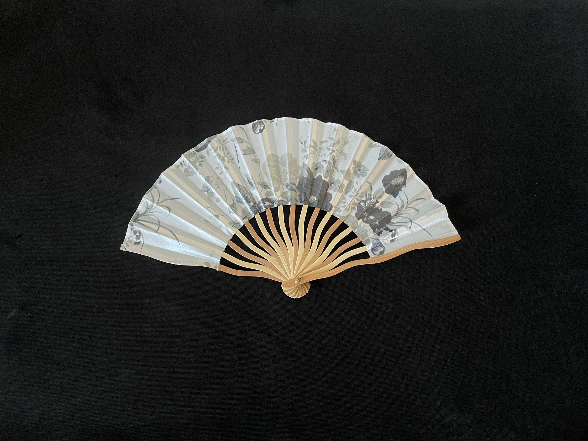 Grey Handheld Fan image 0