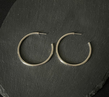 Round Silver Hoop Earrings image 0
