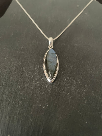 Labradorite Pendant image 1