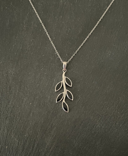 Black Onyx Leaf Pendant image 0