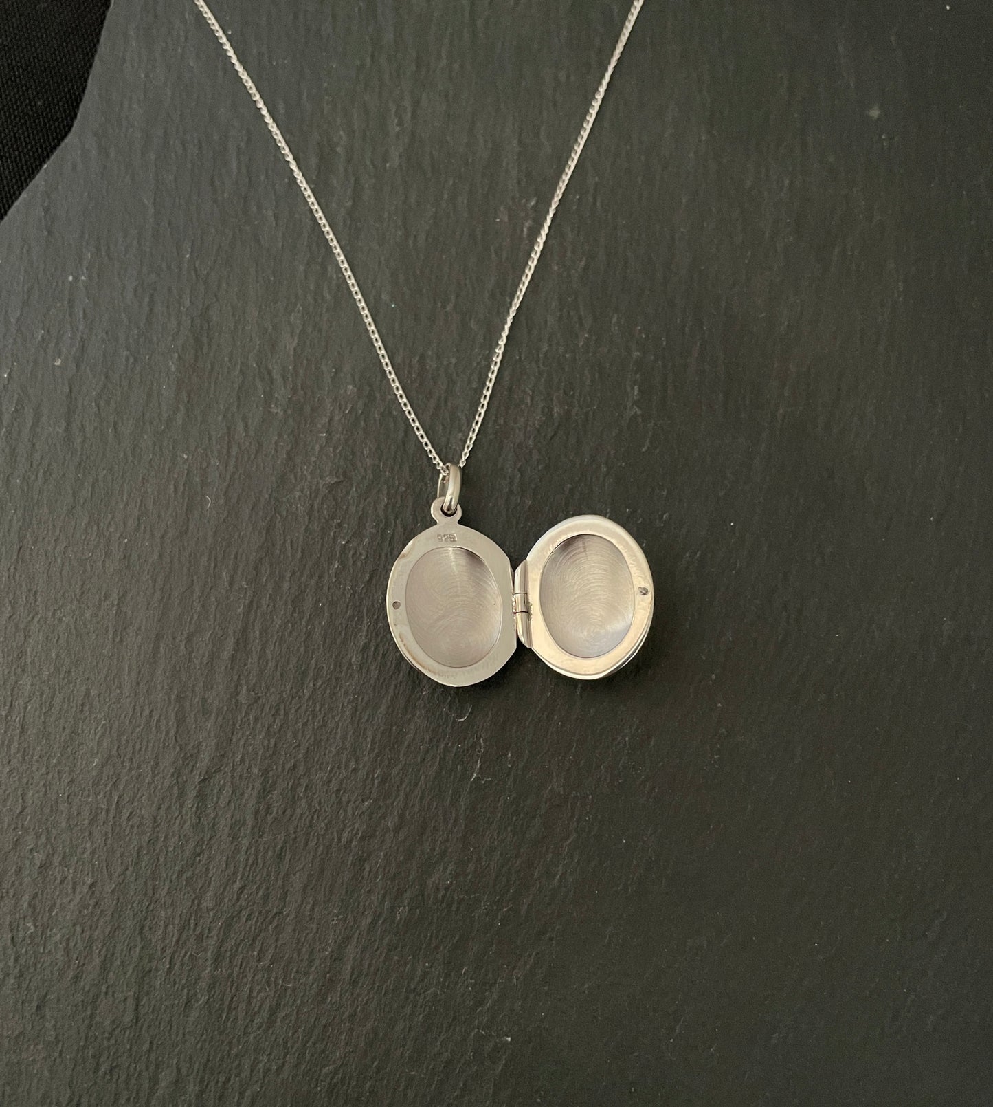 Oval Silver Locket image 1