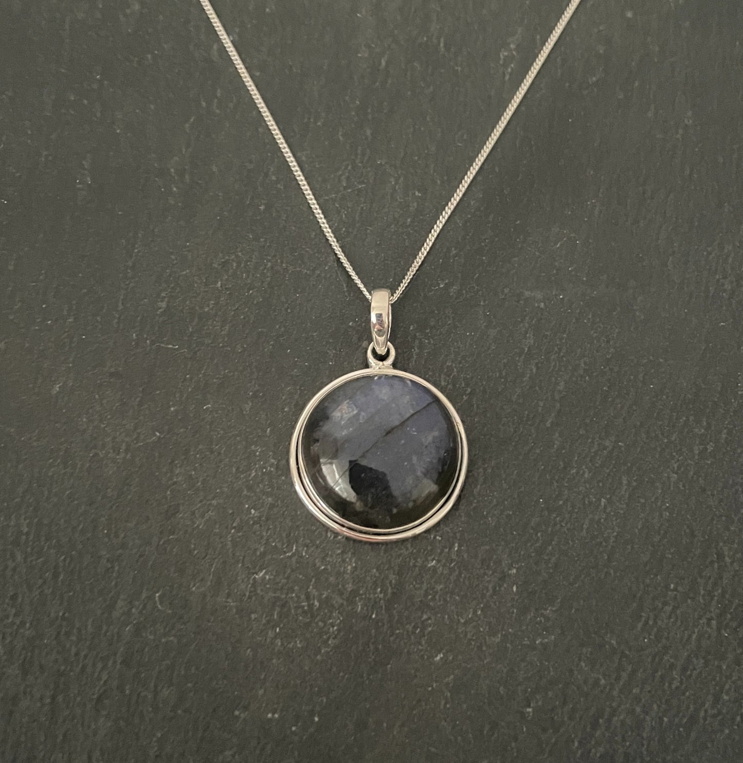 Labradorite Round Pendant image 0