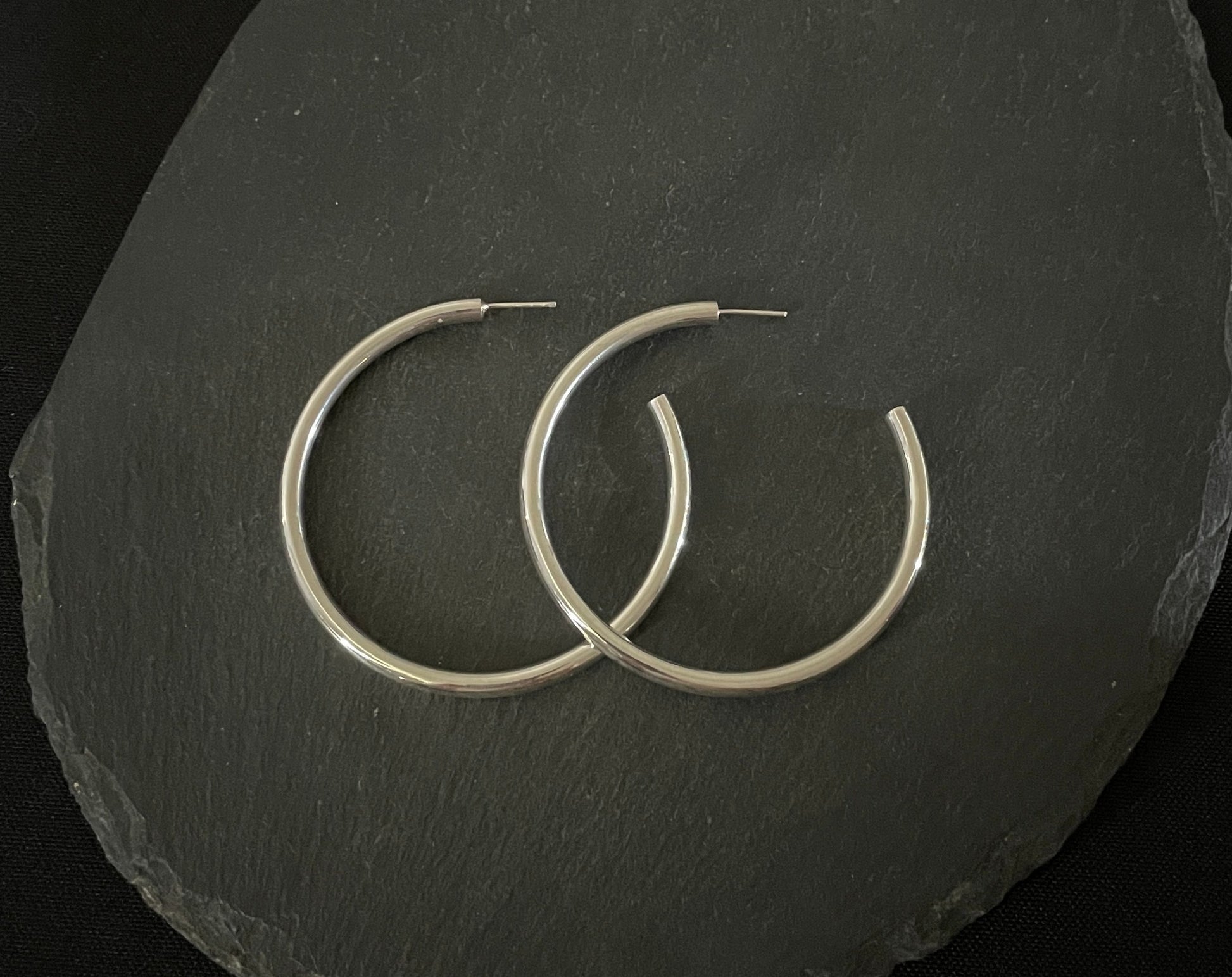 Silver Hoop Earrings image 0