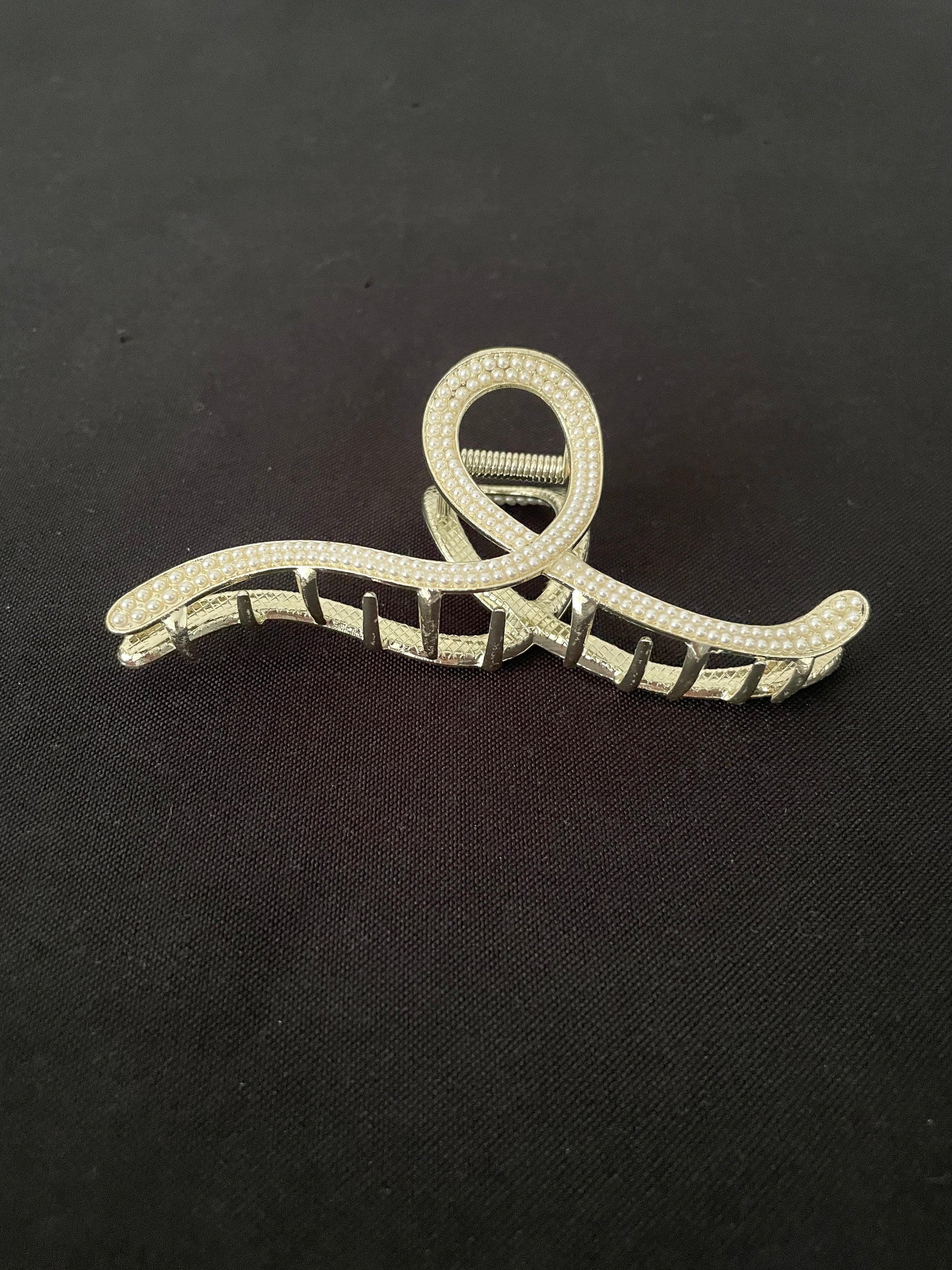 Pearl Bead Claw Hair Clip image 1