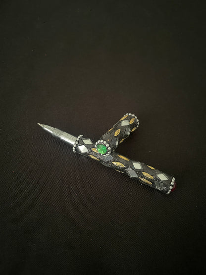 Black Glitter Pen image 1
