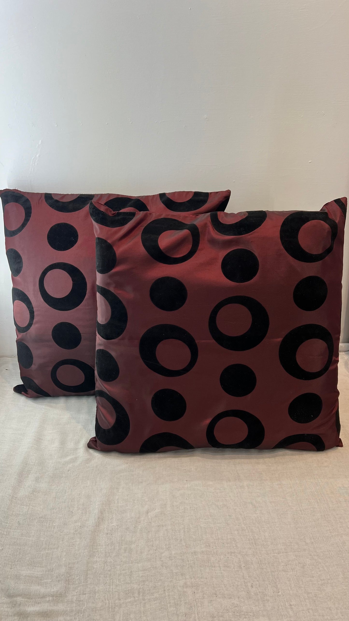 Circle Pattern Cushion Covers image 0