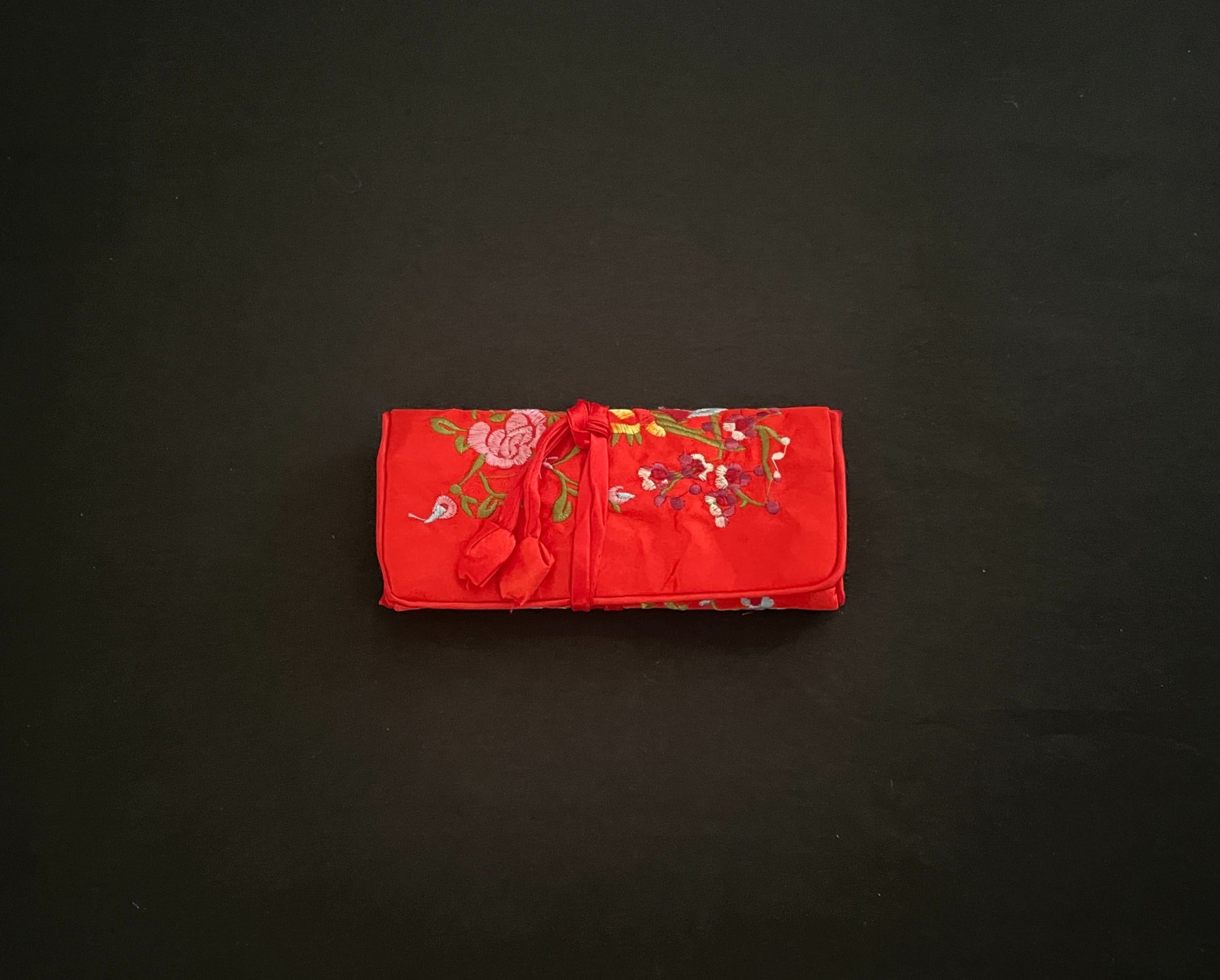 Red Flower Jewellery Wrap image 1