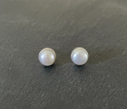 Round Pearl Stud Earrings image 0