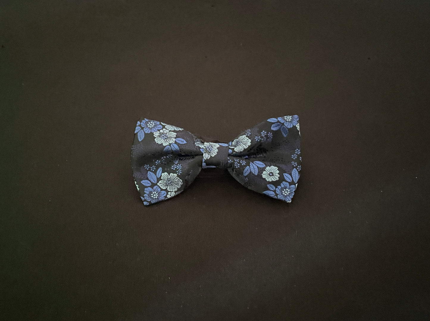 Blue Flower Bow Tie image 0
