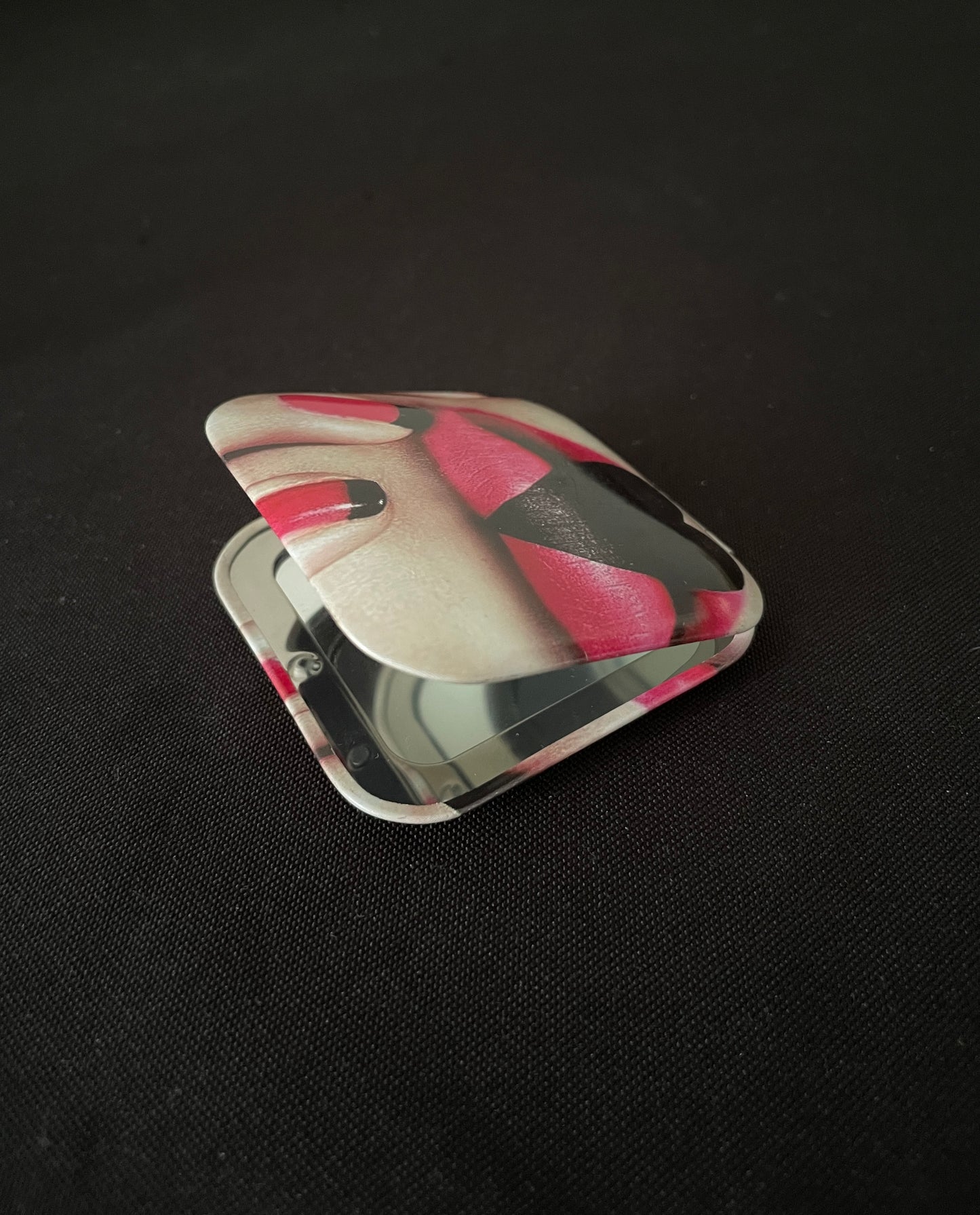 Lips Compact Mirror image 1