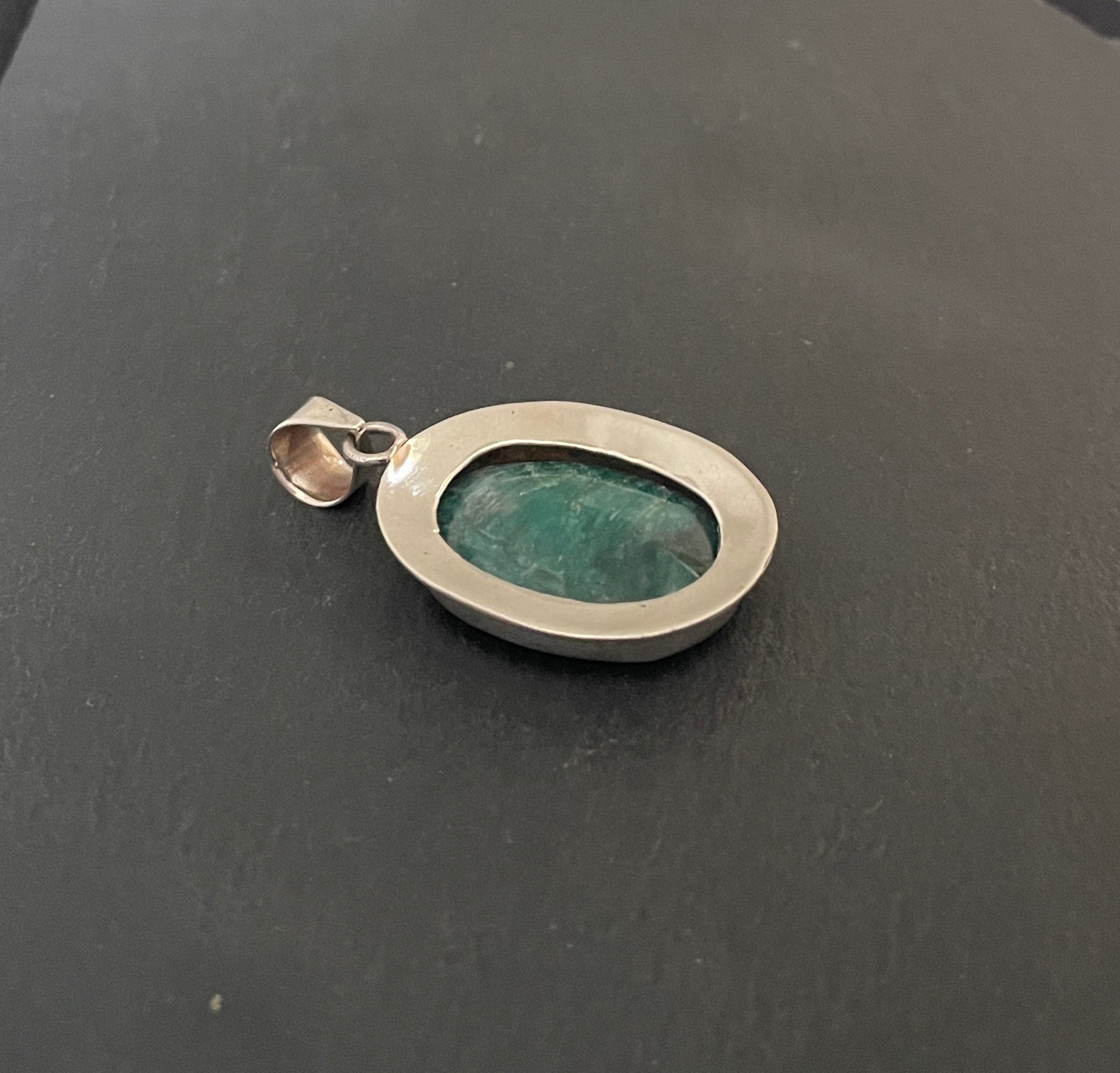 Oval Emerald Pendant image 3