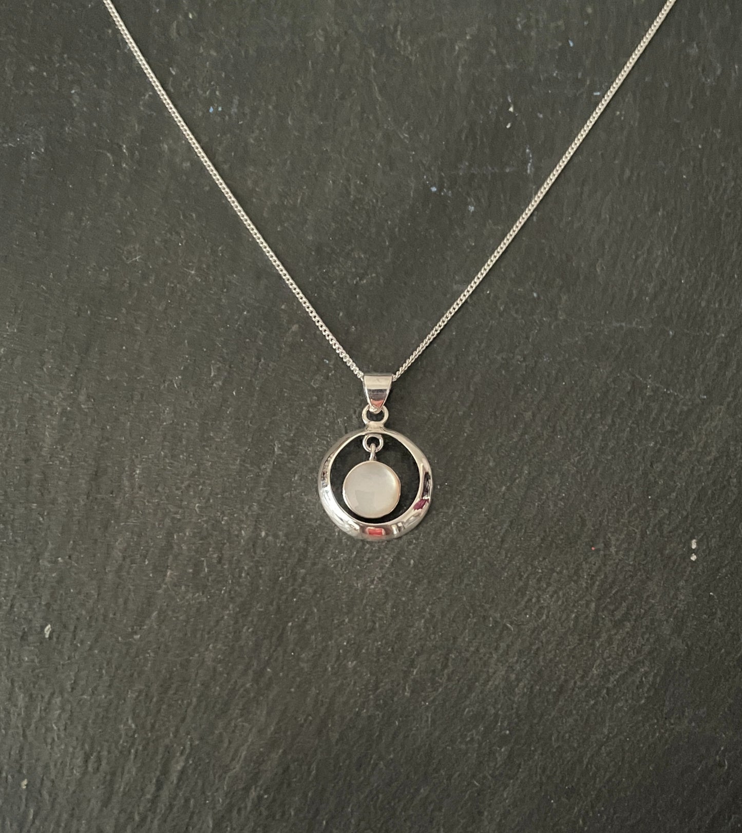 Round Mother of Pearl Pendant image 0
