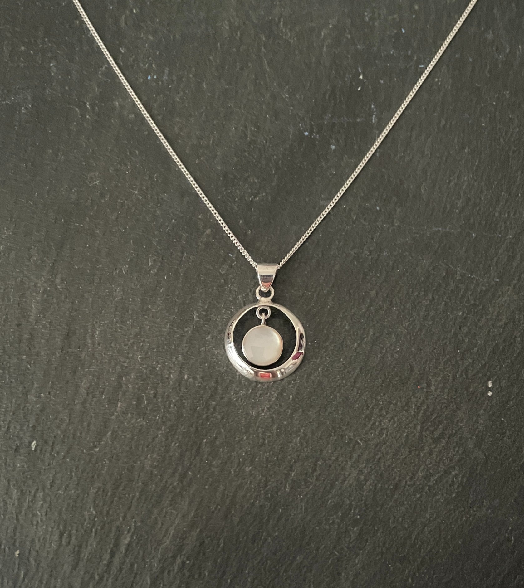 Round Mother of Pearl Pendant image 0
