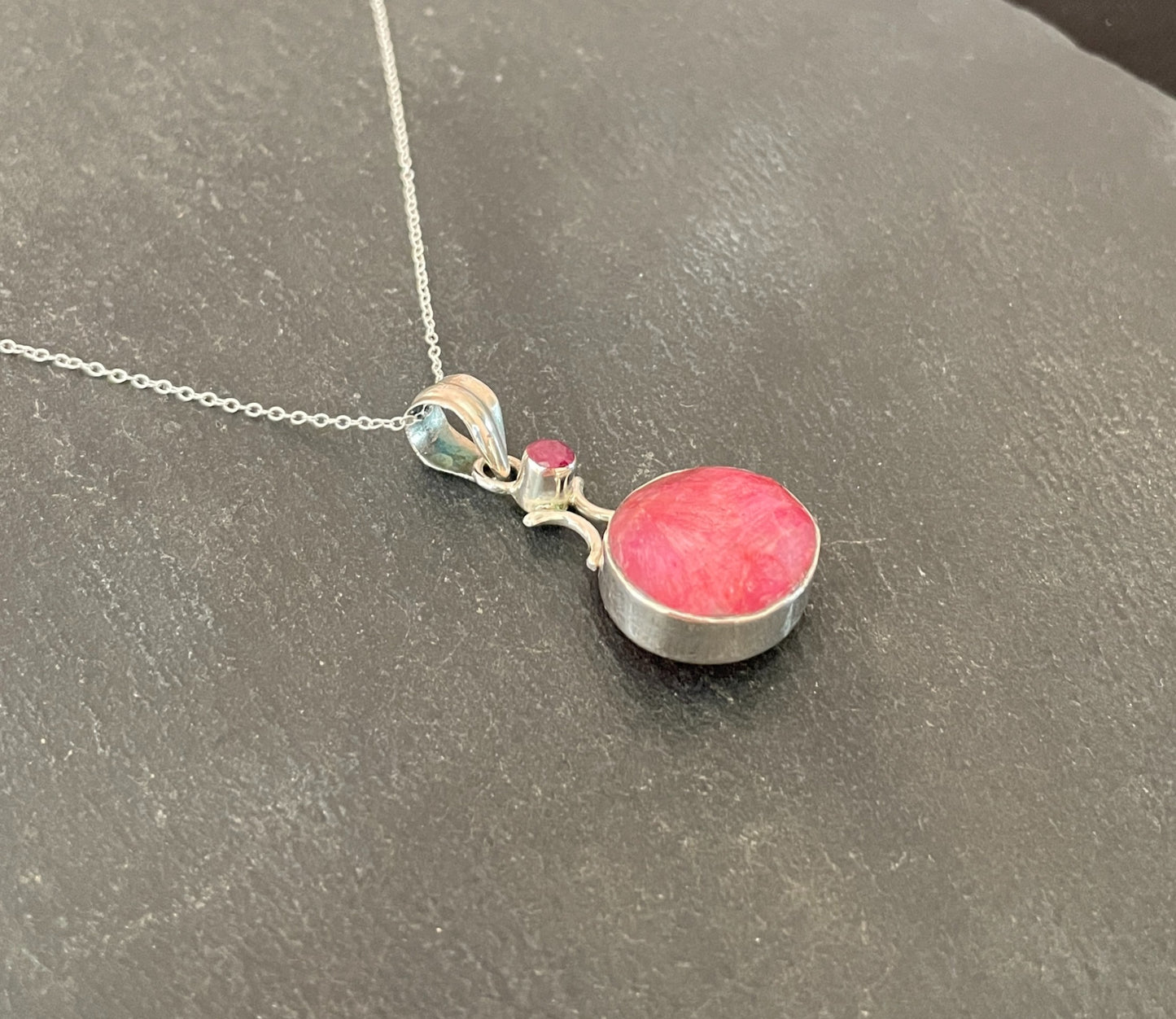 Oval Ruby pendant image 1