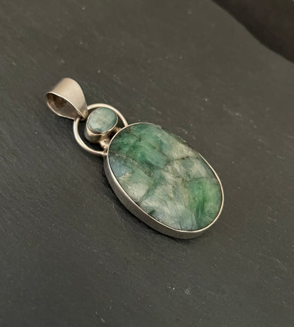 Oval Emerald Pendant image 2