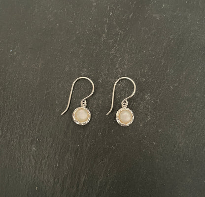 Mother of Pearl Round Earrings