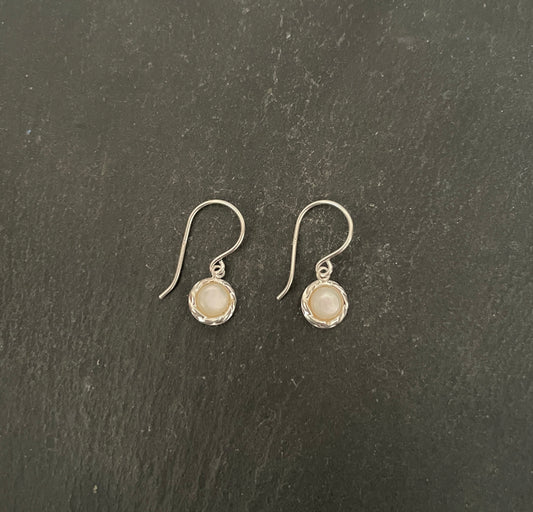 Mother of Pearl Round Earrings