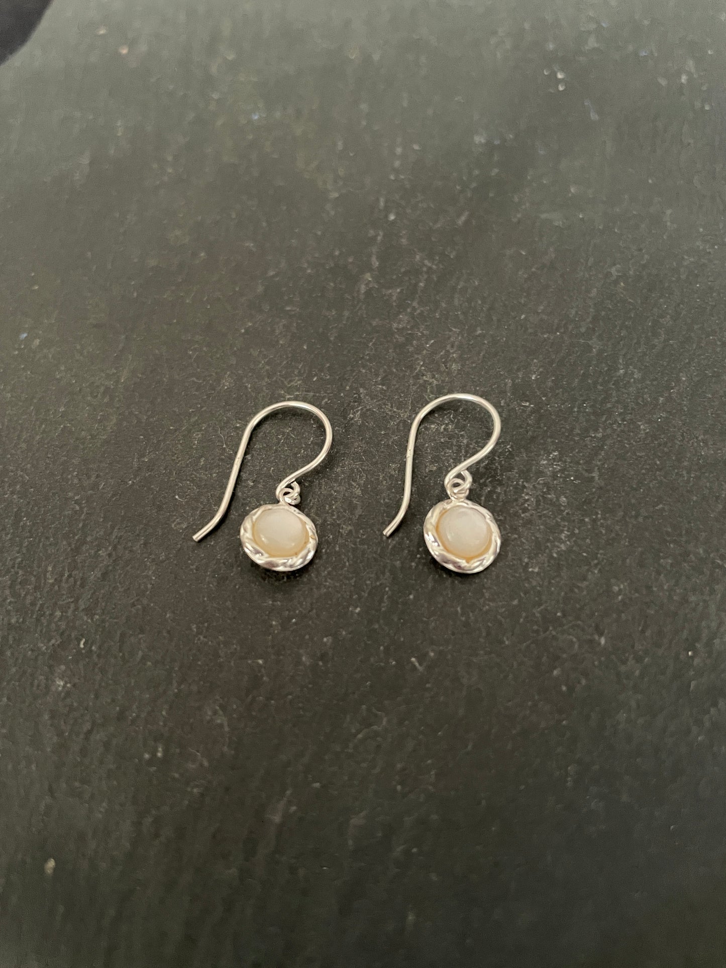 Mother of Pearl Round Earrings
