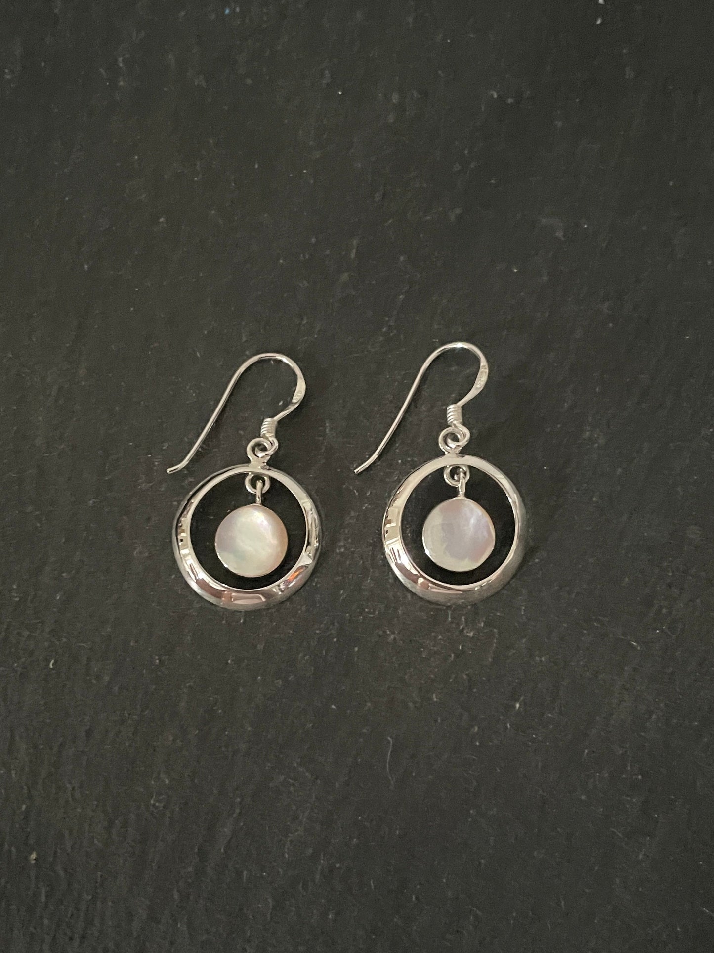 Mother of Pearl Round Earrings