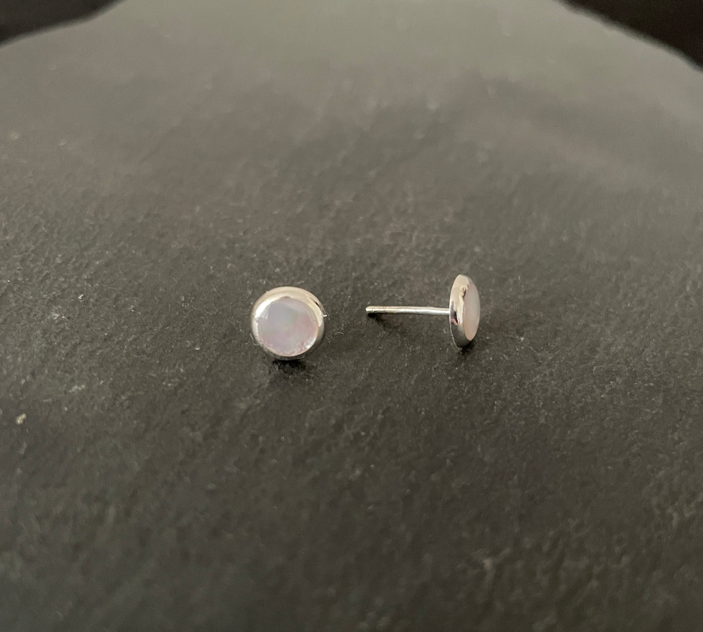 Mother of Pearl Round Stud Earrings